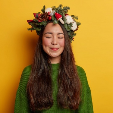 Уход за волосами без шампуня возможен при использовании натуральных альтернатив: соды и уксуса, яиц, муки, травяных отваров и глины. Пищевая сода о...